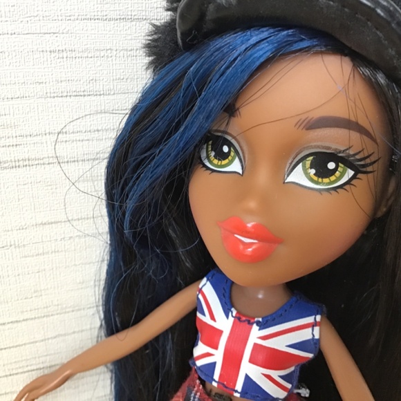 Bratz Doll - Picture 2 of 11